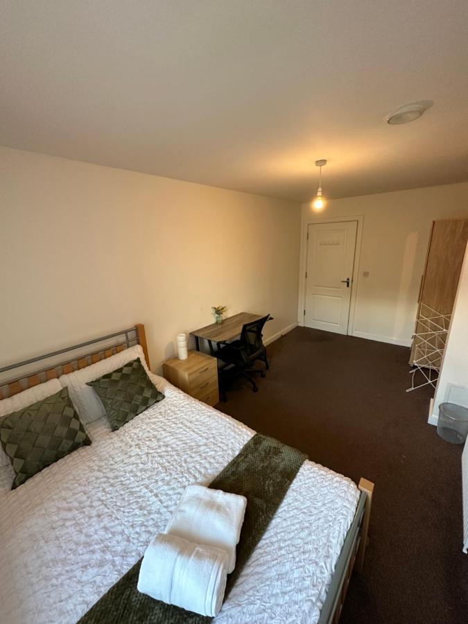 New Build 2 Bedroom With 2 Bath In Londra Esterno foto