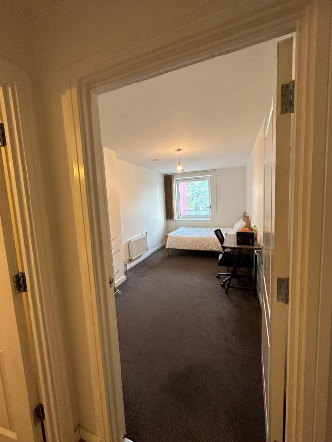 New Build 2 Bedroom With 2 Bath In Londra Esterno foto