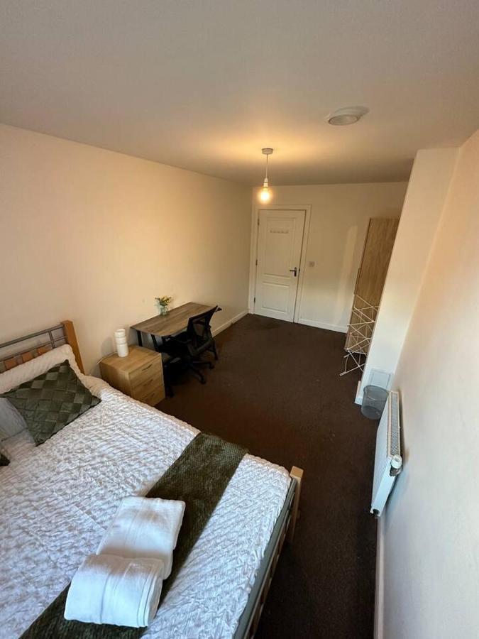 New Build 2 Bedroom With 2 Bath In Londra Esterno foto