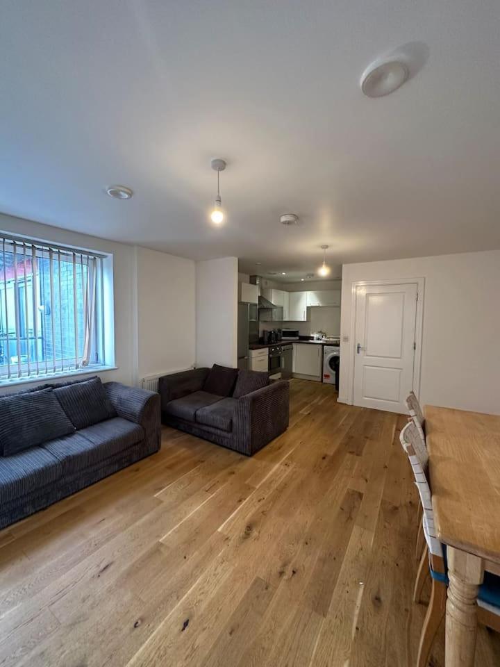 New Build 2 Bedroom With 2 Bath In Londra Esterno foto