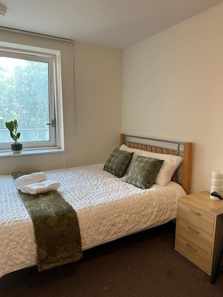 New Build 2 Bedroom With 2 Bath In Londra Esterno foto