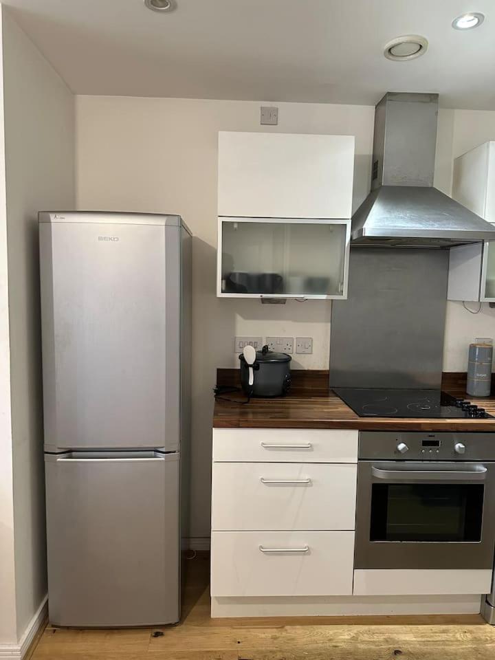 New Build 2 Bedroom With 2 Bath In Londra Esterno foto