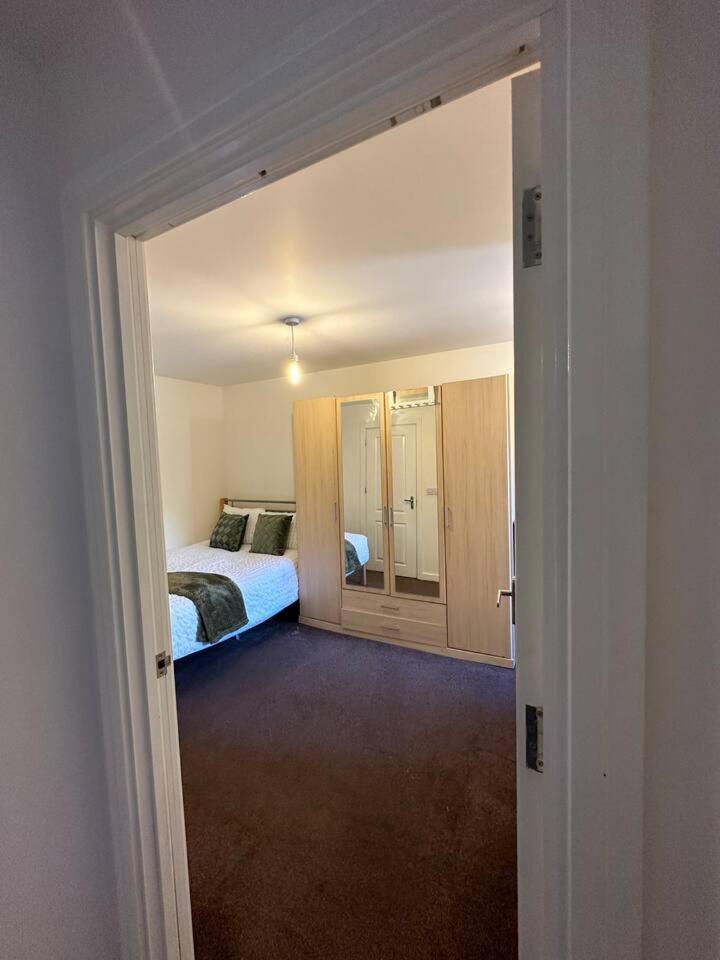 New Build 2 Bedroom With 2 Bath In Londra Esterno foto
